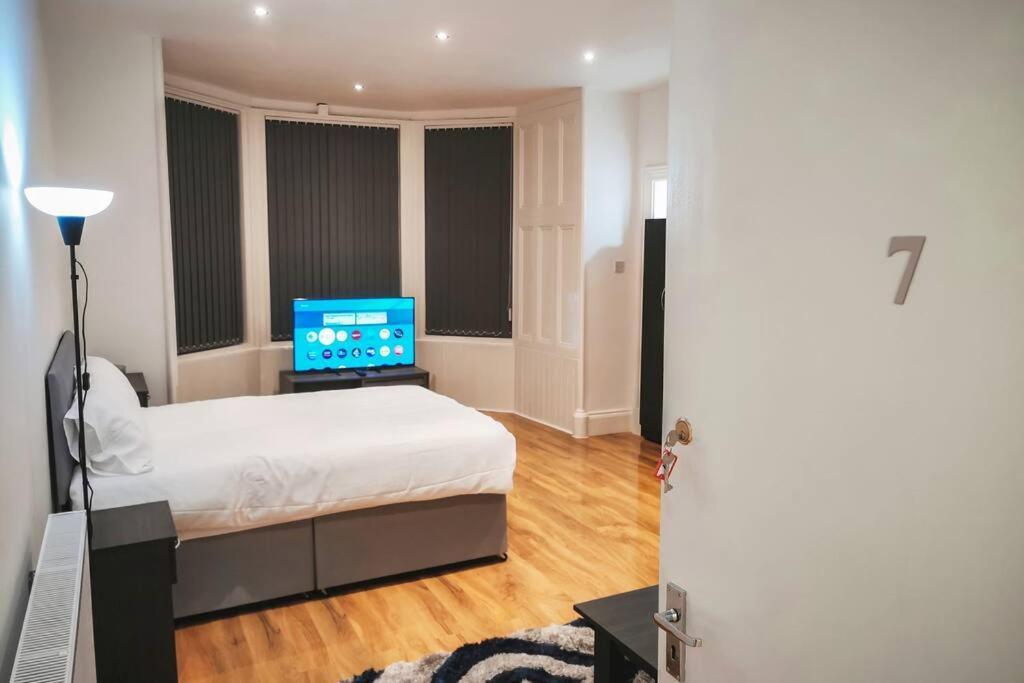 S.H Apartments Glasgow Buitenkant foto