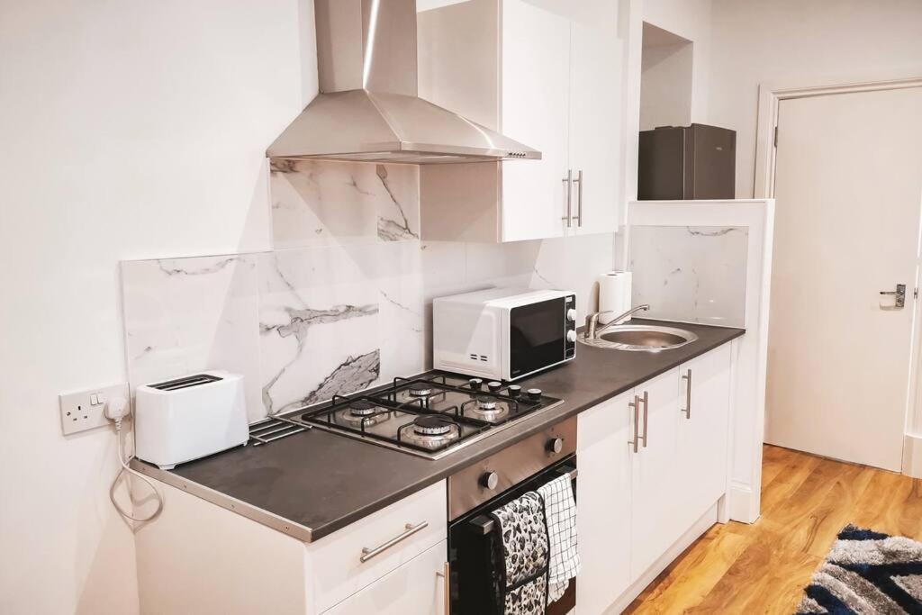 S.H Apartments Glasgow Buitenkant foto